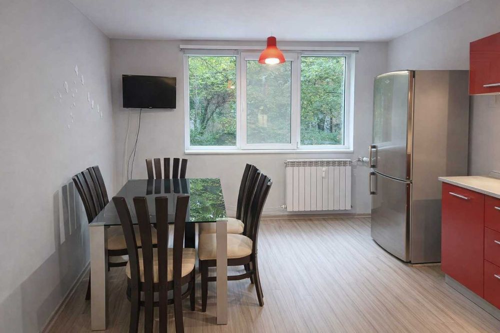 Тристаен ап. под наем в кв. Младост 1