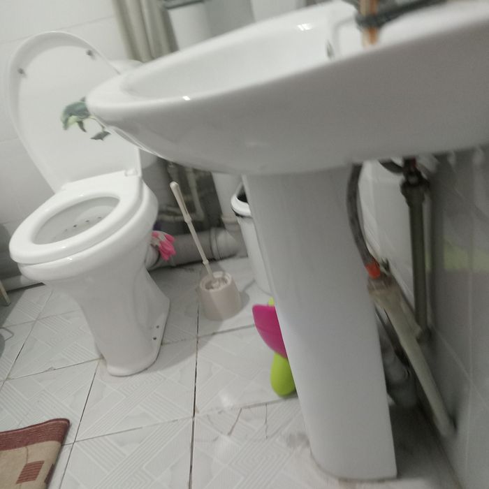 Продам   унитаз и раковина