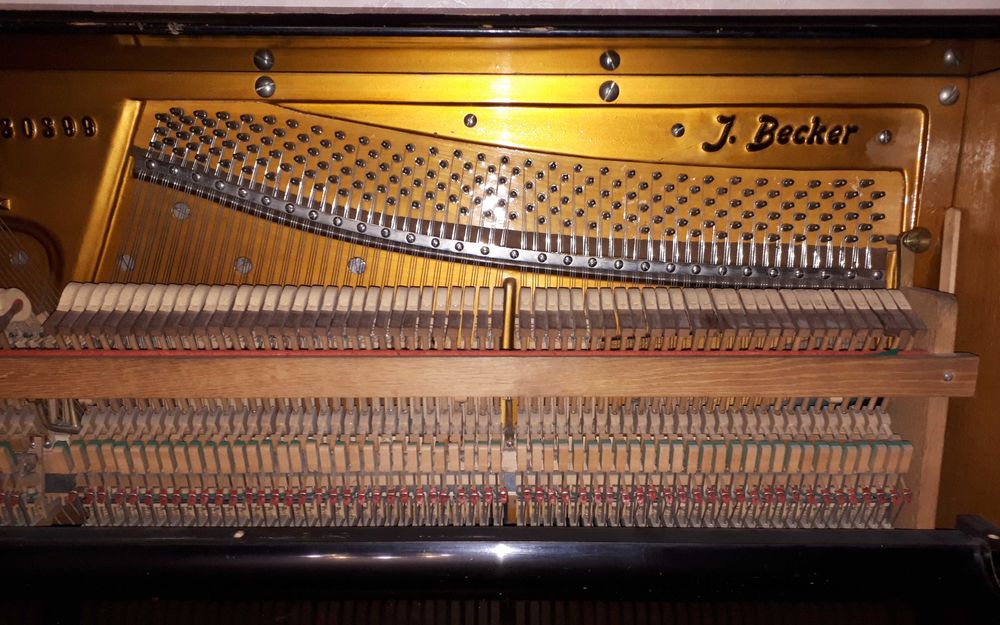 Продам пианино «J. Becker» 1913 года выпуска