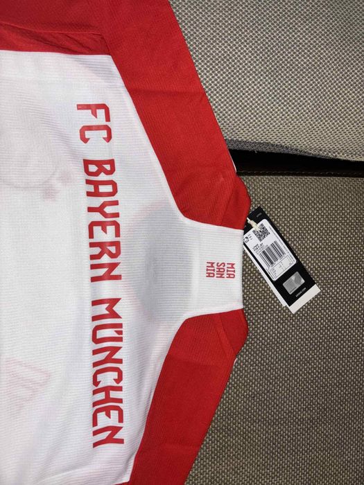 Нова футболна тениска на Bayern Munchen