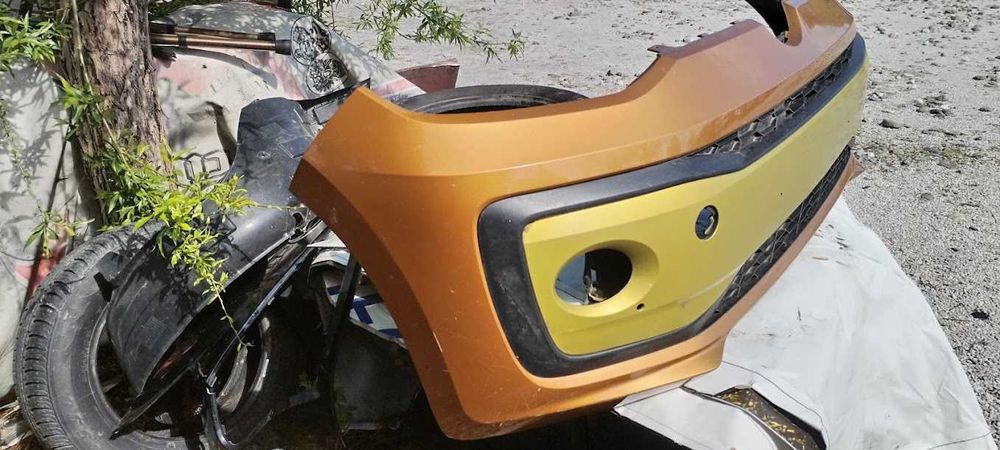 Продавам предна броня  VW UP 2017-