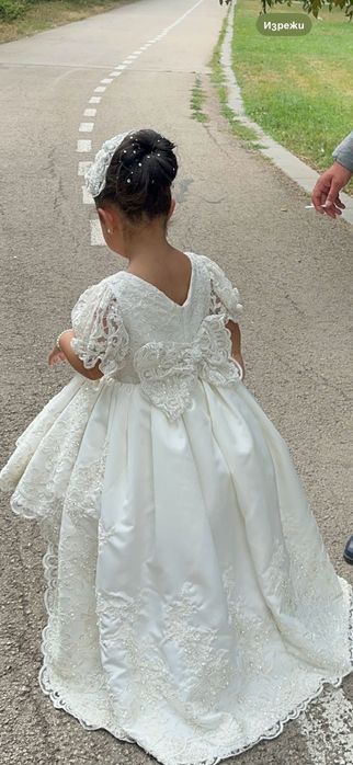 Бяла рокля обличана за няколко часа