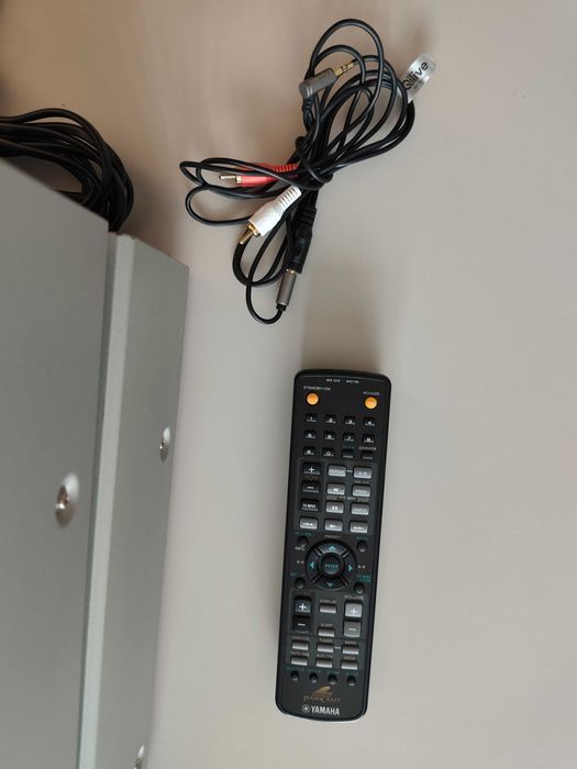 Yamaha RX-E 810 si DVD-E 810 in stare exceptionala, ambele la 500 Ron!