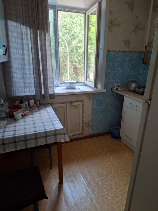 Продам двух комнатную квартиру
