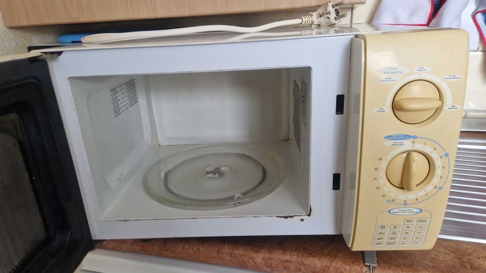 Продам микроволновую печь