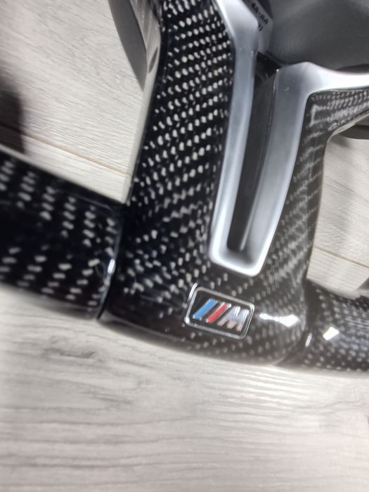 Volan-Carbon-Bmw-Seria-5-6-7-F10-F11-F06-F12-F01-F02-F07-F90-M5-M6-Nou