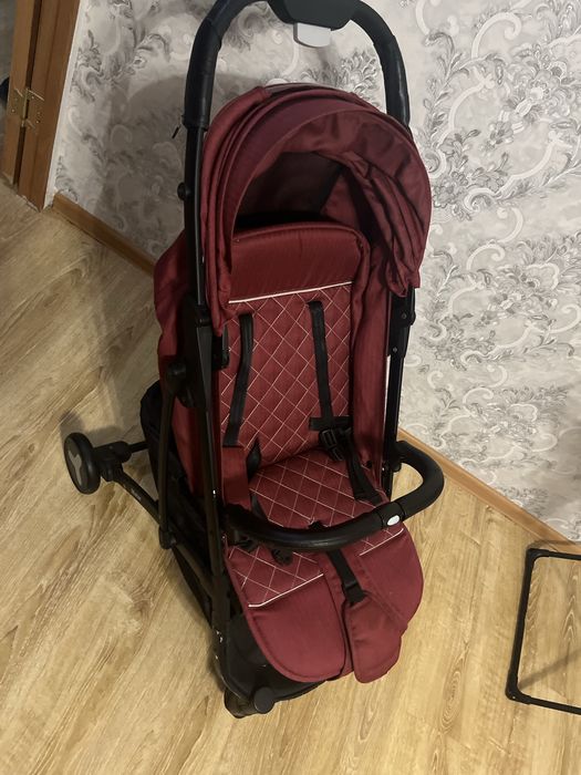 Продам прогулочную коляску