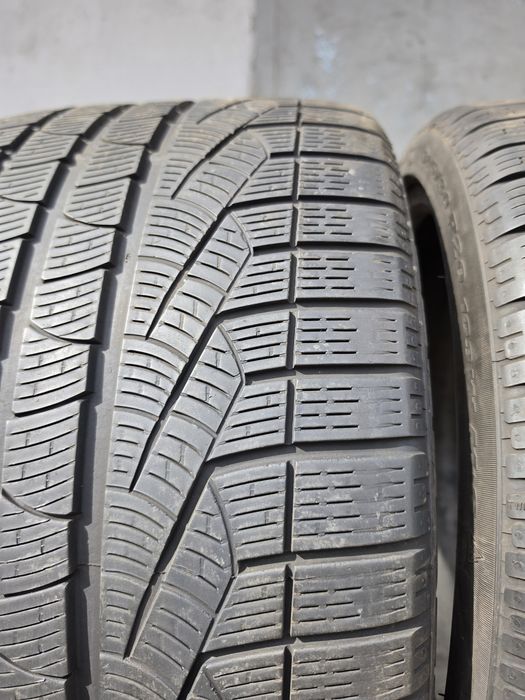 2 бр. зимни гуми 305/30/20 Pirelli MO 6 mm DOT 3617
