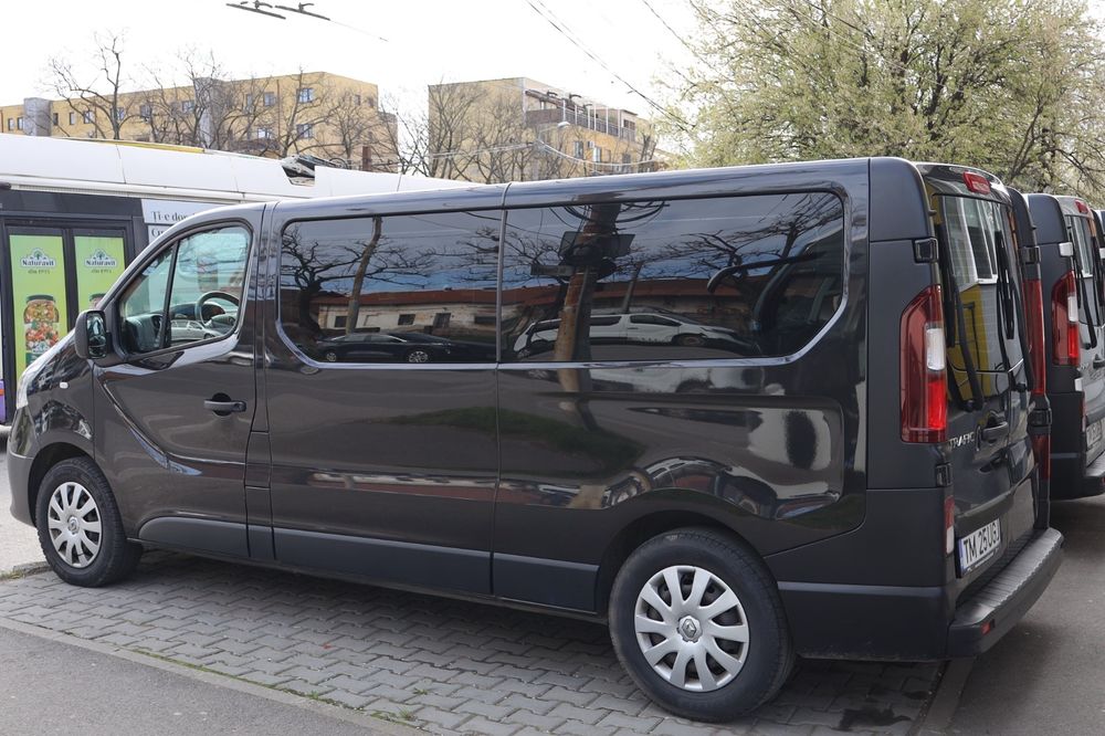 Renault Trafic 2020 8+1 long *RATE*