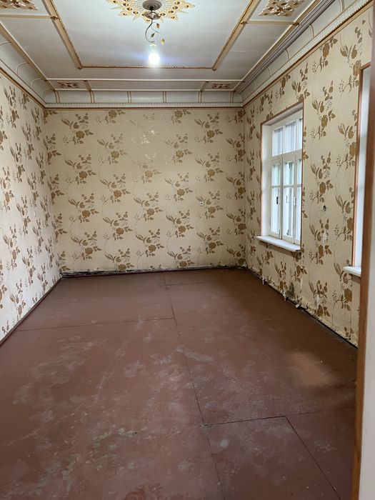 Шинам ховли сотилади