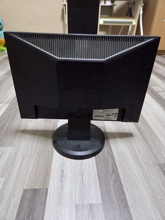 Монитор Samsung SyncMaster 923nw 19inch