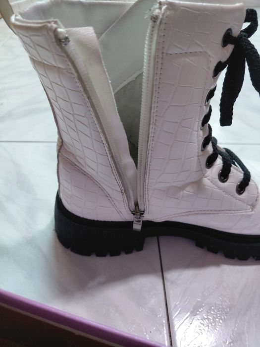Дамски ботуши номел 38