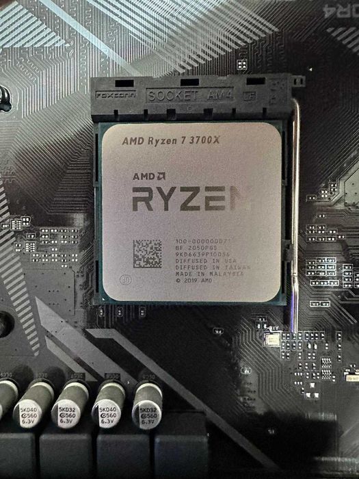 Procesor Ryzen 7 3700x si placa baza, citeste descriere