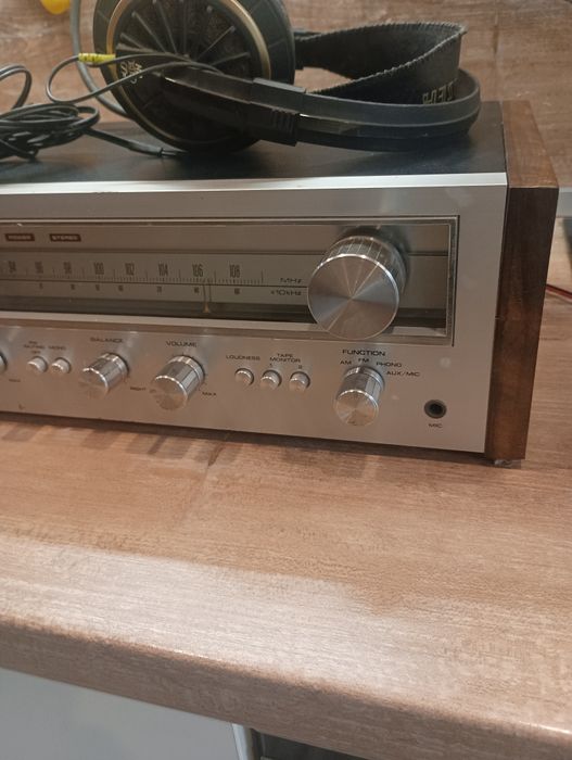 Pioneer SX 550 усилвател