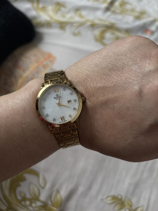 Продам часы женские