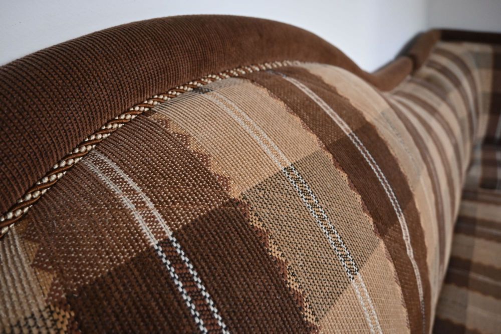 Запазен разтегателен ъглов диван