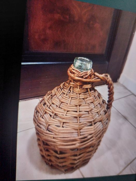 Damigeana de băuturi alcoolice