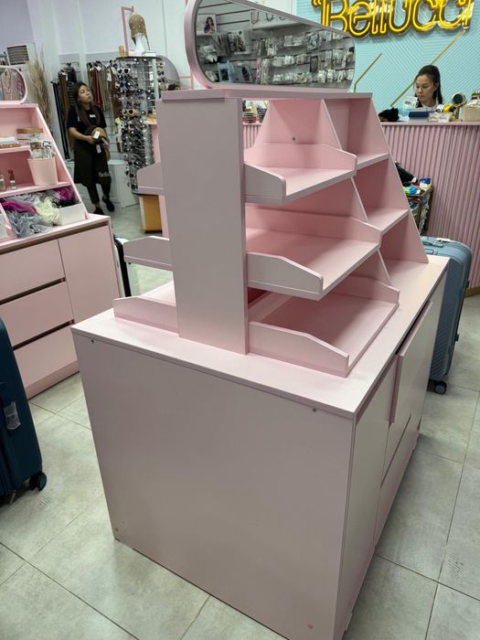 Шкаф для магазина.