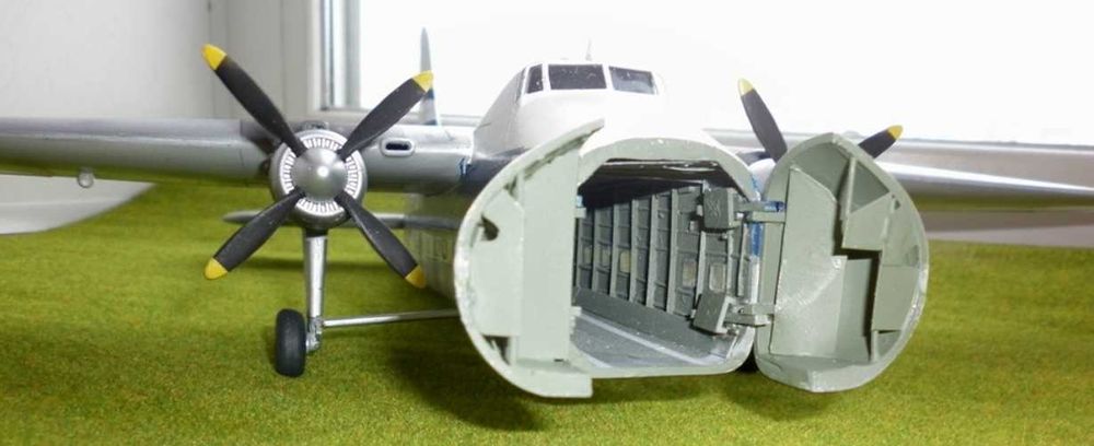 сборная модель самолета Bristol 170 в масштабе 1/72 Англия Раритет!