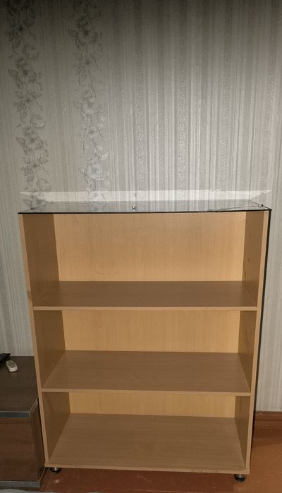 Шкаф  деревянный. Торг