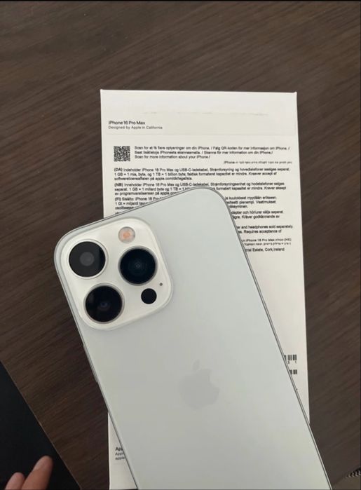 Iphone 16 pro max , 256 GB