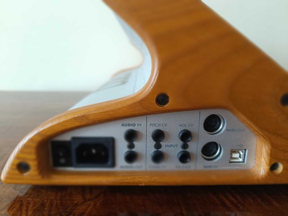 Продавам Moog Subsequent 25