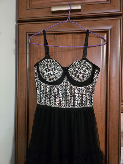 Различни рокли – отлично състояние