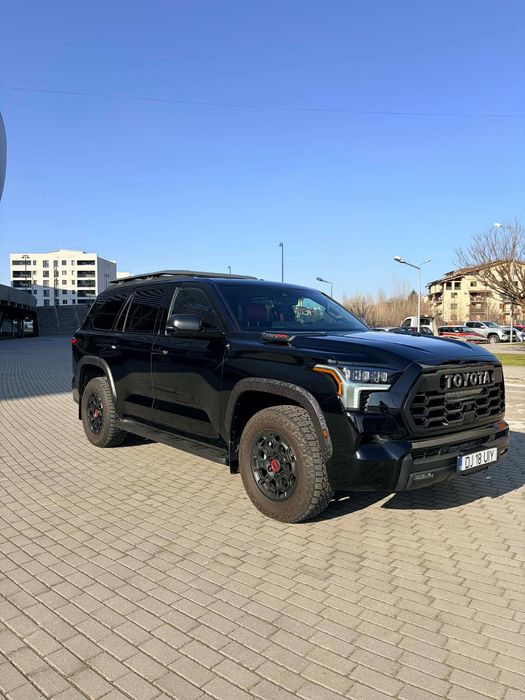 TOYOTA Sequoia 2023 — imagine 5