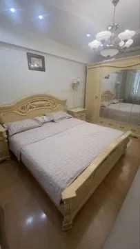Квартира на Ц5-Финанс институт 4/3/4 общ пл 85м с обстановкой
