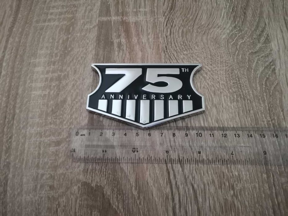 75th Anniversary метална емблема за Jeep