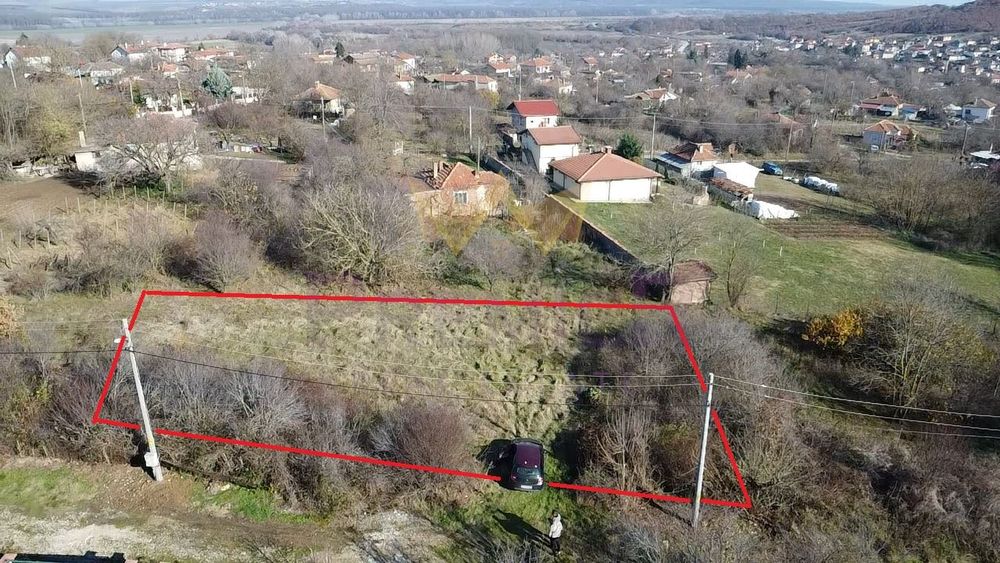 Парцел в Варна, област-с.Горен чифлик площ 1700 цена 23000