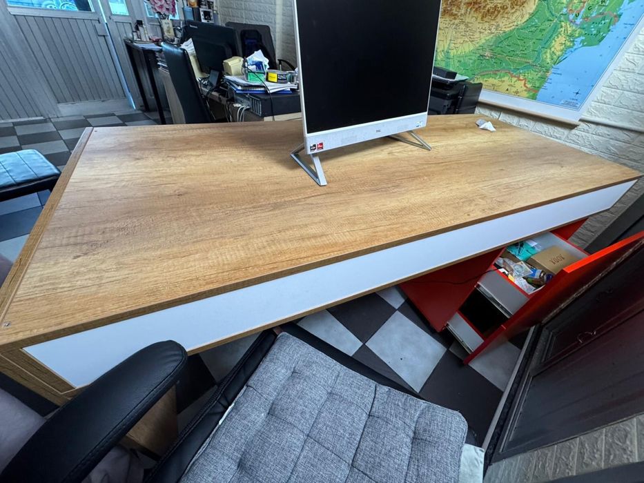 Birou cu 2 sertare facut pe comanda