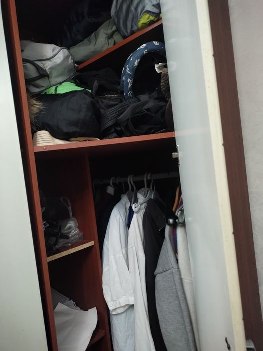 Продаётся угловой шкаф