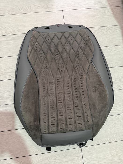 Чехол и полики Hyundai CN7