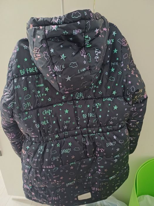 Куртка зимняя на девочку размер 152, как новая, много не носили