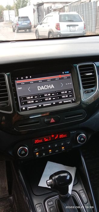 Срочно продам машину Kia karens
