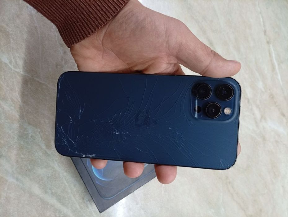 Iphone 12pro max sotiladi