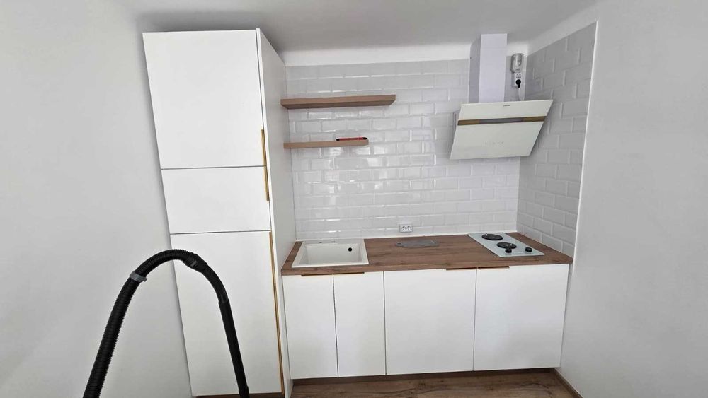 Casa si curte amenajate comerical pentru birouri
