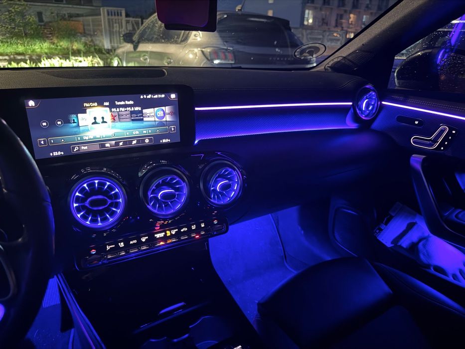 Mercedes-Benz CLA 250 Carte service
