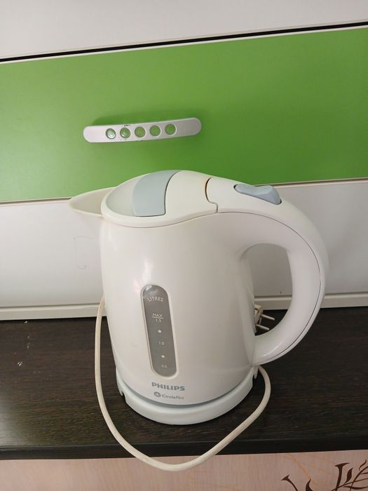 Продам электрический чайник Филипс  производства ПОЛЬШИ