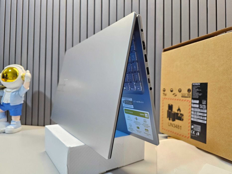 ПРОДАМ Asus VivoBook 15 Мощный Core™i7-13620H/16GB/512SSD/15.6"iPSFHD.