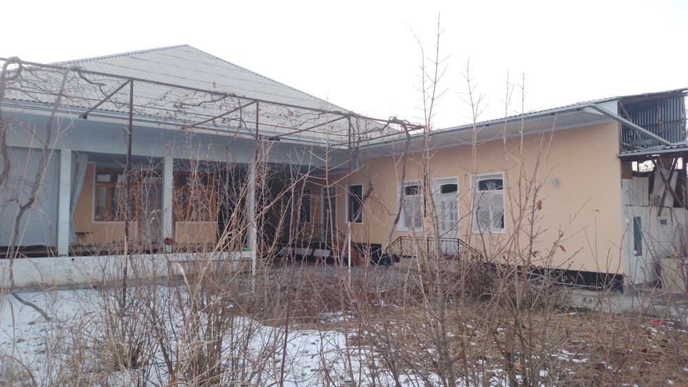 Ховли уй сотилади Водилда