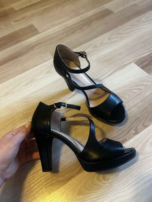 Sandale cu platforma Graceland 37