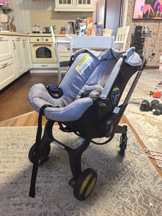 Коляска автолюлька