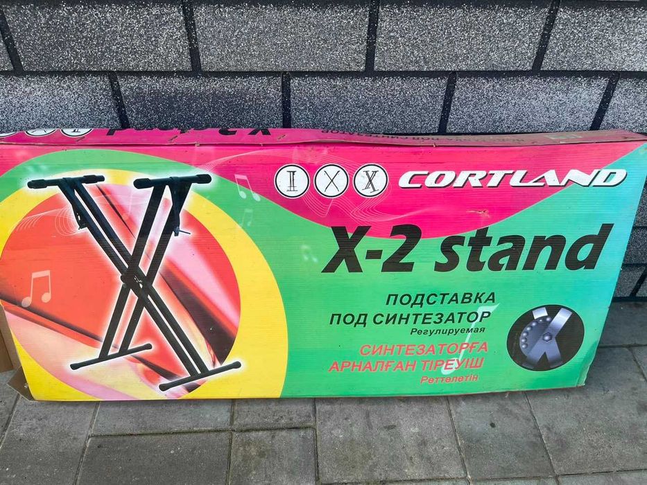 Подставка под синтезатор
