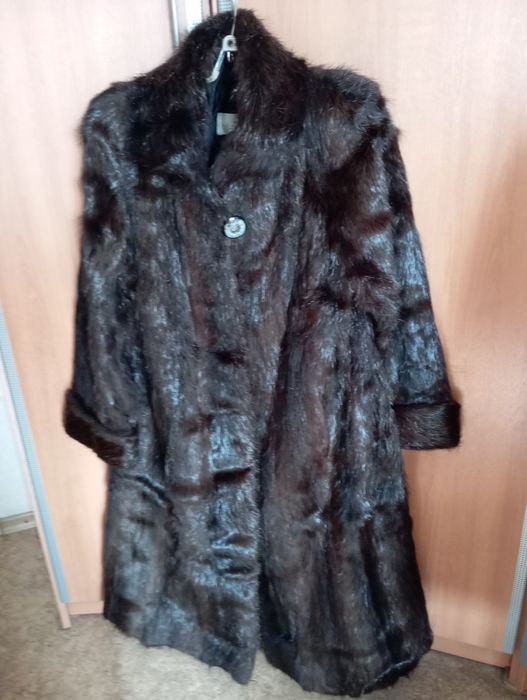 Шуба нутрии темно коричневая