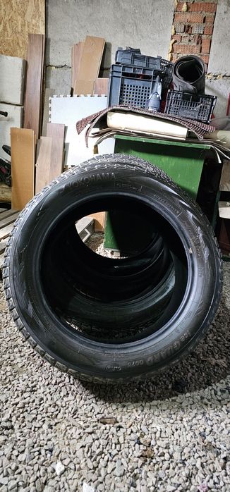 Резина зимняя 235/55 r 20