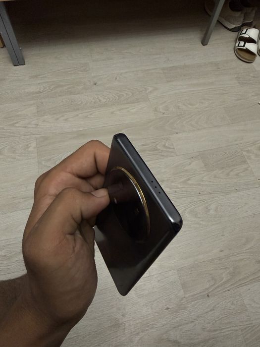 Honor      X 9 c