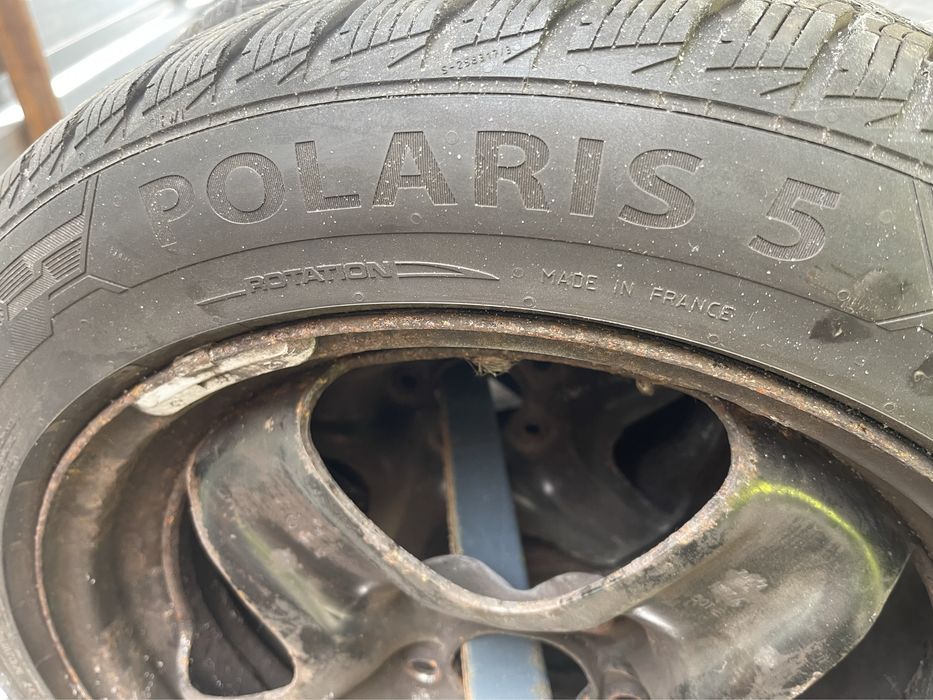 Anvelope de iarna 215 50 R17 Barum cu jante de tabla Opel