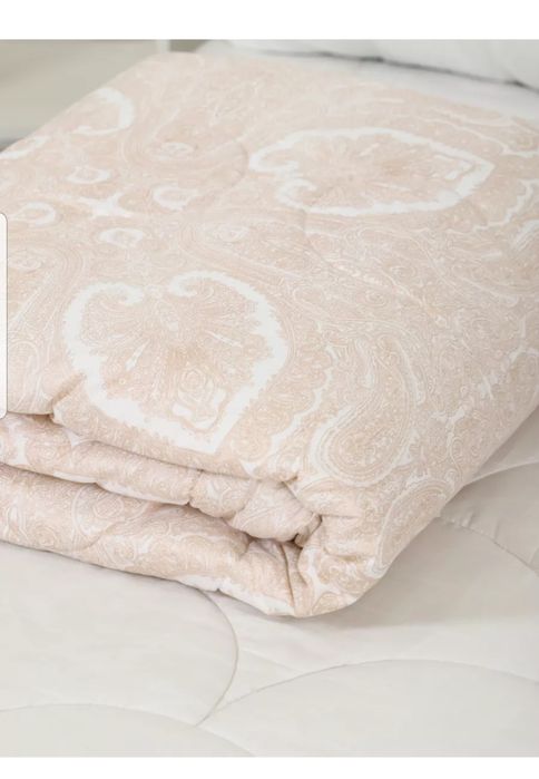 Продаются новые два одеяла.